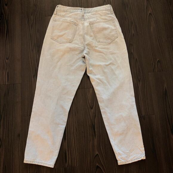 Women’s Distressed Light Wash Denim Jeans - Picture 3 of 5